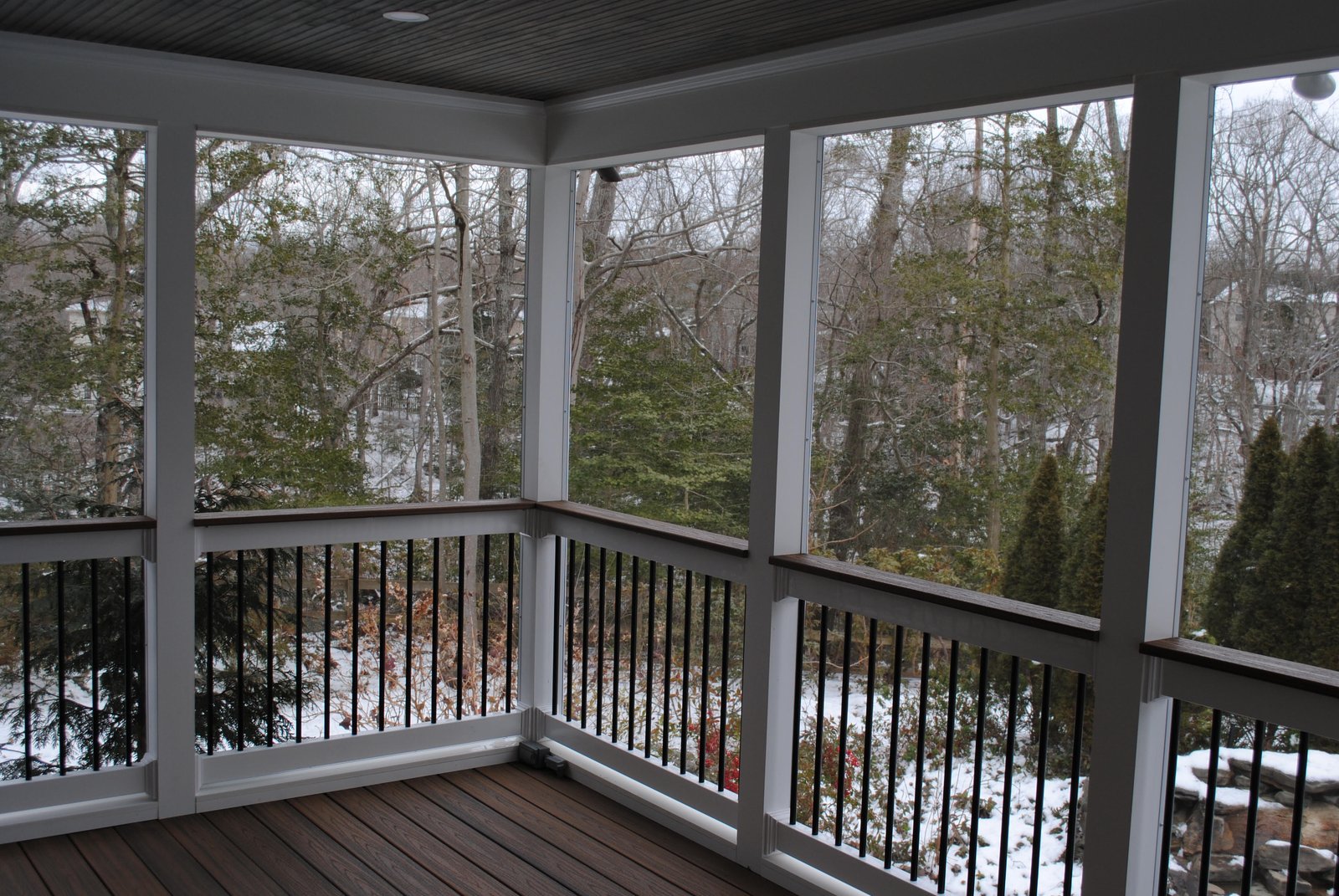 We Restore Decks screen room project